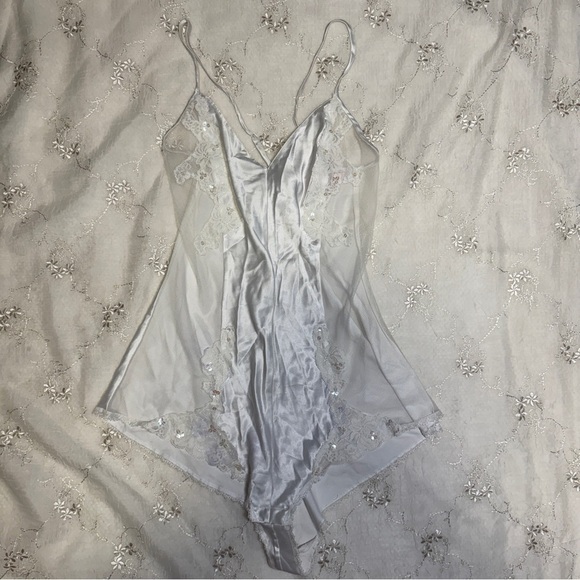 Vintage Y2K Victoria’s Secret White Satin Mesh Inset Bodysuit – Size M - Picture 1 of 9